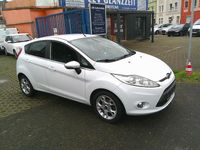Gebraucht Ford Fiesta Titanium 82 PS (60 kW) 2012 Weiß Limousine