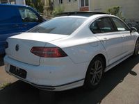 Gebraucht VW Passat R-line 150 PS (110 kW) 2017 Weiß Limousine