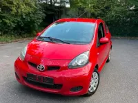 Gebraucht Toyota Aygo 71 PS (52 kW) 2010 Rot Kleinwagen