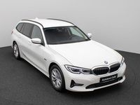 Gebraucht BMW 320e Sport Line 204 PS (150 kW) 2022 Alpinweiss uni300schwarz Limousine