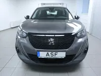 Gebraucht Peugeot 2008 131 PS (96 kW) 2022 Lackierung platiniumgrau/typ außenverkleidung metalliclackierung SUV