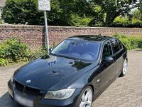 Gebraucht BMW 325 220 PS (161 kW) 2007 Schwarz Limousine