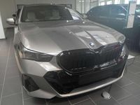 Gebraucht BMW 540 Performance 286 PS (210 kW) 2026 Oxidgrau ii metallic Kombi