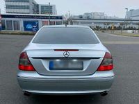 Gebraucht Mercedes E280 190 PS (139 kW) 2007 Silber Limousine