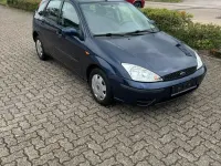 Gebraucht Ford Focus 75 PS (55 kW) 2001 Blau Limousine