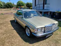 Gebraucht Mercedes 230 136 PS (100 kW) 1983 Grün Coupé
