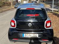 Gebraucht Smart ForFour Passion 71 PS (52 kW) 2015 Schwarz Kleinwagen