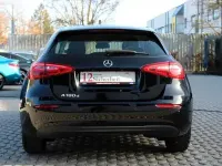 Gebraucht Mercedes A180 116 PS (85 kW) 2022 Schwarz Limousine
