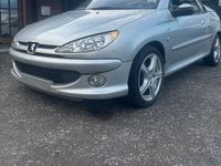 Gebraucht Peugeot 206 CC 109 PS (80 kW) 2004 Silber Cabrio