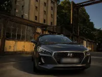 Gebraucht Hyundai i30 140 PS (102 kW) 2017 Grau Kombi