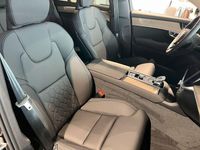 Neu Volvo XC90 Plus 455 PS (334 kW) 2025 Schwarz SUV