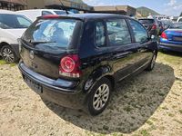 Second-hand VW Polo Sportline 101 CP (74 kW) 2006 Negru Hatchback
