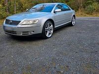 Second-hand VW Phaeton 334 CP (245 kW) 2004 Argintiu Berlinǎ