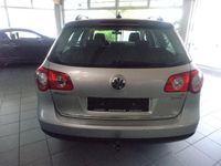 Gebraucht VW Passat 150 PS (110 kW) 2009 Silber metallic Kombi