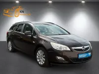 Gebraucht Opel Astra 110 PS (80 kW) 2011 Violet Kombi
