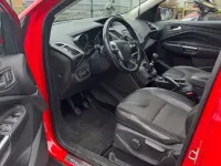 Używany Ford Kuga SYNC Edition 150 KM (110 kW) 2015 Czerwony SUV