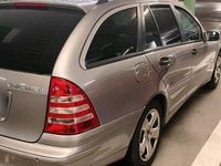 Gebraucht Mercedes C200 163 PS (119 kW) 2006 Gold Kombi