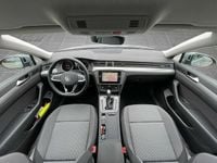 Używany VW Passat Basis 122 KM (89 kW) 2023 Szary Kombi