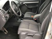 Gebraucht VW Touran Trendline 105 PS (77 kW) 2014 Silber Van / Kleinbus