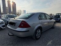 Gebraucht Ford Mondeo Ghia 170 PS (125 kW) 2002 Silber Limousine