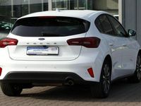 Gebraucht Ford Focus Titanium X 120 PS (88 kW) 2022 Frozen white Limousine
