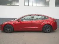 Gebraucht Tesla Model 3 Standard Range 208 kW (283 PS) 2024 Rot Limousine