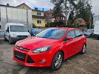 Gebraucht Ford Focus Titanium 125 PS (91 kW) 2013 Rot Kombi