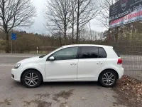 Gebraucht VW Golf VI Comfortline 105 PS (77 kW) 2010 Weiß Kleinwagen