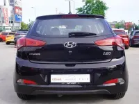 Gebraucht Hyundai i20 Trend 84 PS (61 kW) 2018 Schwarz Limousine