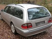 Gebraucht Mercedes E220 Classic 143 PS (105 kW) 2000 Silber Kombi