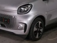 Gebraucht Smart ForTwo Electric Drive Exclusive 60 kW (82 PS) 2024 Bodypanels in cool silver (metallic) Coupé