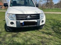 Gebraucht Mitsubishi Pajero 200 PS (147 kW) 2011 Weiß SUV