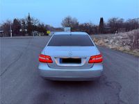 Gebraucht Mercedes E200 136 PS (100 kW) 2011 Silber Limousine