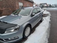Gebraucht VW Passat 150 PS (110 kW) 2014 Blau Kombi