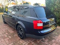 Gebraucht Audi A4 Comfort 220 PS (161 kW) 2002 Blau Kombi