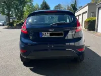 Gebraucht Ford Fiesta 60 PS (44 kW) 2011 Blau Kleinwagen