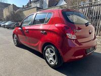 Gebraucht Hyundai i20 Classic 86 PS (63 kW) 2014 Rot Kleinwagen