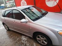 Gebraucht Kia Cerato 105 PS (77 kW) 2008 Silber Kombi