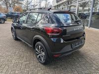 Neu Dacia Sandero Expression 101 PS (74 kW) 2026 Schwarz Limousine