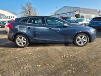 Gebraucht Volvo V40 114 PS (83 kW) 2013 Blau Limousine