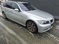 Gebraucht BMW 330 231 PS (169 kW) 2006 Titansilber metallic Kombi