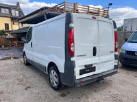 Gebraucht Renault Trafic 90 PS (66 kW) 2011 Weiß Van / Kleinbus