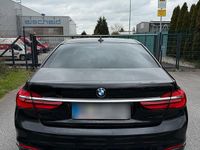 Gebraucht BMW 730 265 PS (194 kW) 2018 Schwarz Limousine