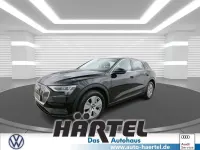 Gebraucht Audi e-tron Comfort 230 kW (313 PS) 2022 Brillantschwarz (black), solid SUV