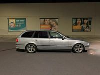 Second-hand BMW 525 153 CP (112 kW) 2000 Argintiu Break
