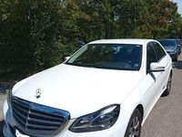Gebraucht Mercedes E220 170 PS (125 kW) 2015 Weiß Limousine