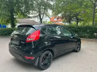 Gebraucht Ford Fiesta 90 PS (66 kW) 2012 Schwarz Kleinwagen