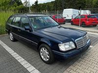 Gebraucht Mercedes E200 136 PS (100 kW) 1996 Blau Kombi