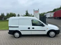 Używany Opel Combo 65 KM (47 kW) 2002 Biały Minivan