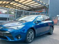 Gebraucht Toyota Avensis Edition-S 143 PS (105 kW) 2016 Blau Kombi